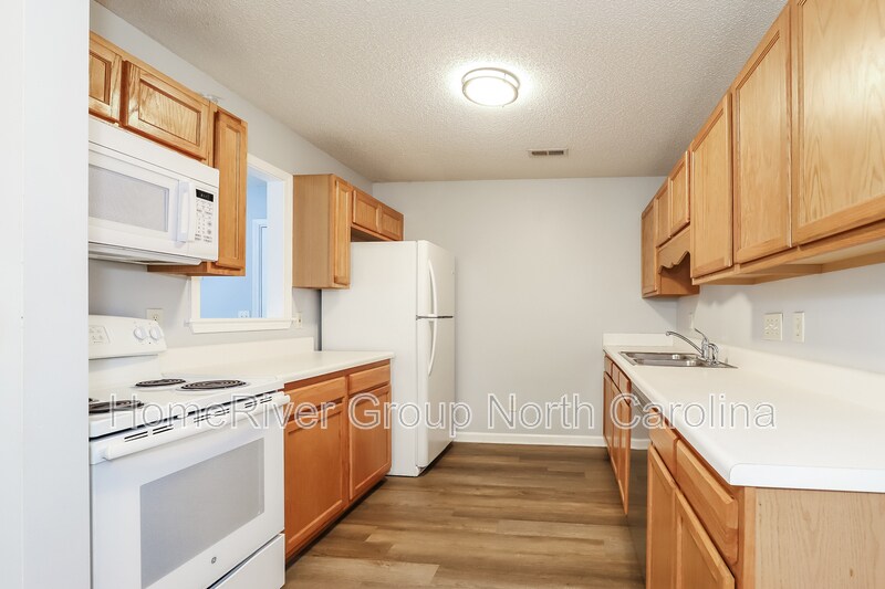 Building Photo - 802 Moultrie Ct