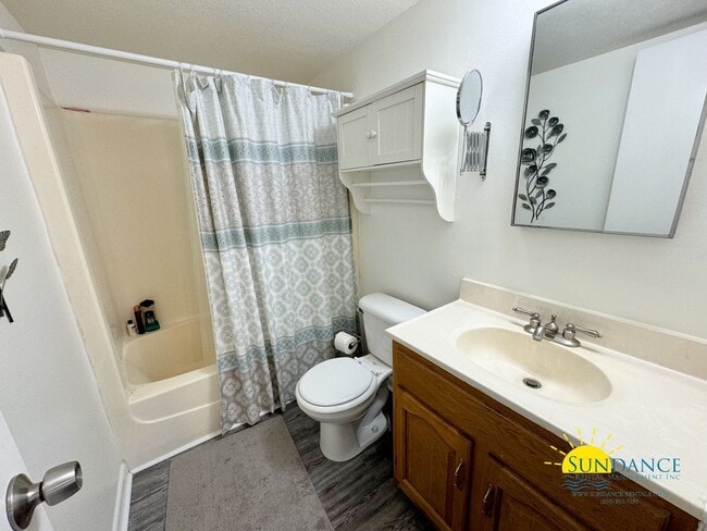 Building Photo - Fountainhead condo with great amenities & ...