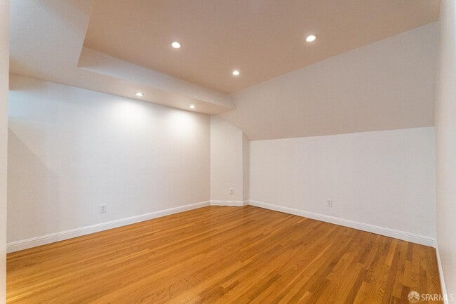Building Photo - 2854 Jackson St