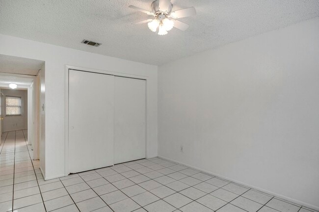 Building Photo - 8421 Echo Creek Ln