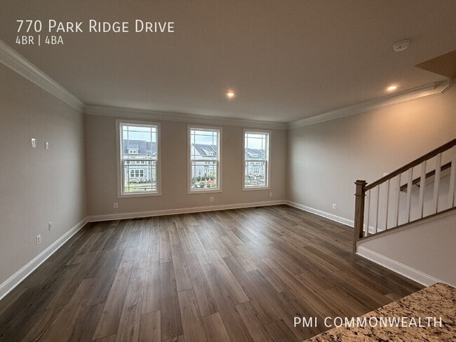 Building Photo - 770 Park Ridge Dr