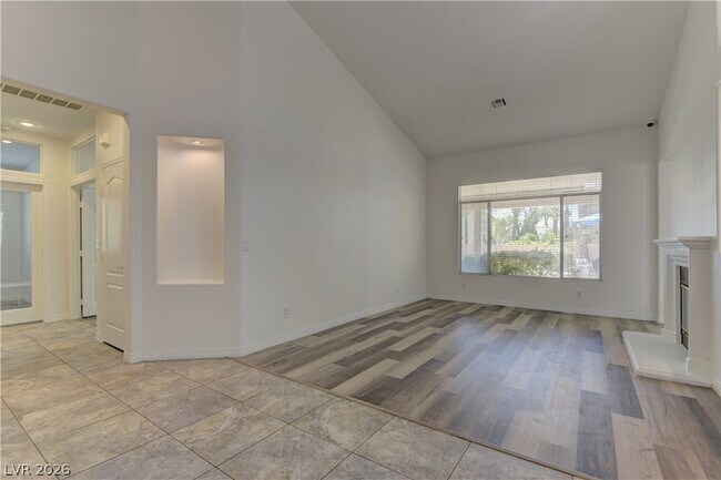 Building Photo - 8437 Willowleaf Ct
