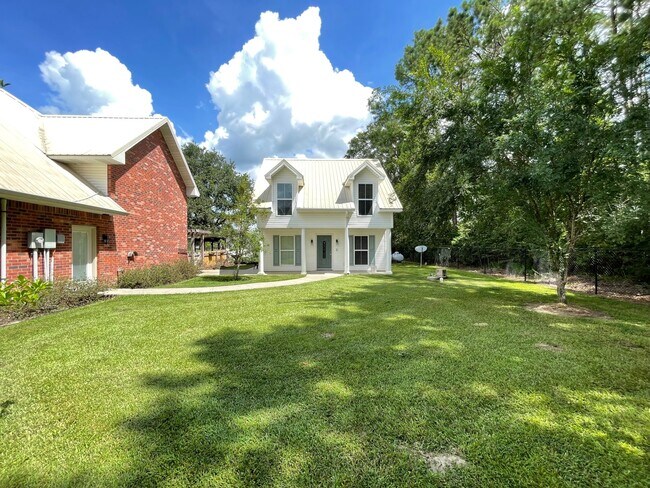 Building Photo - 24879 Blood River Rd