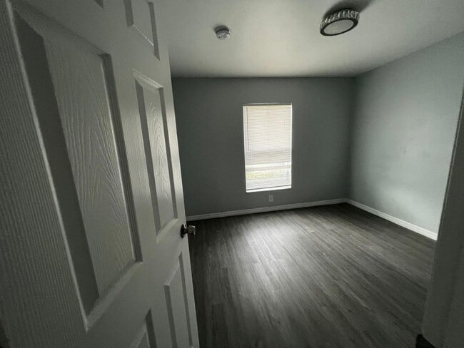 Building Photo - 4877 30th St SW