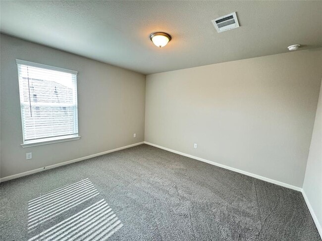 Building Photo - 27231 Blue Pool Dr
