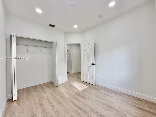 Building Photo - 4412 Woodland Cir