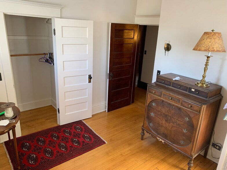 Bedroom - 2545 Pillsbury Ave S