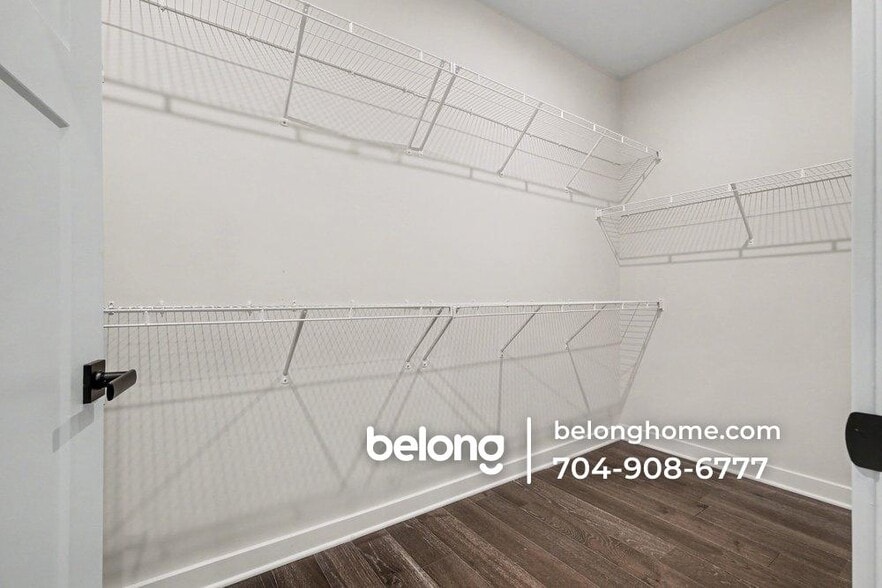Building Photo - 6529 Cumberland Dr