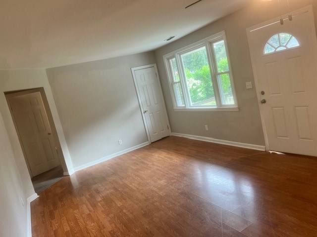 Living Room - 117 Vanderbilt Cir