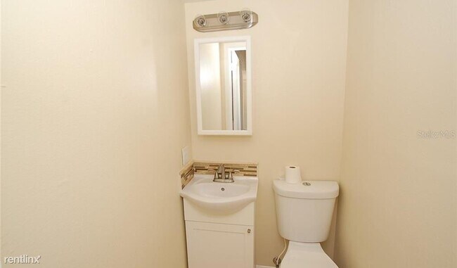 Building Photo - 4627 W El Prado Blvd
