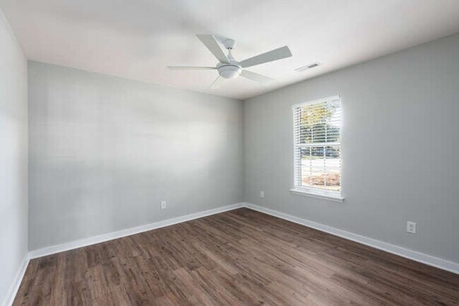 Building Photo - 1291 Chatfield St