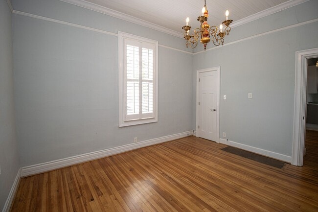 Building Photo - Historic Charm Meets Modern Living in Olympia – Walk to Williams-Brice Stadium!