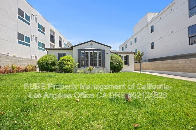 Building Photo - 1534 S Hayworth Ave