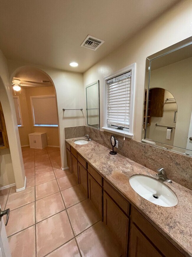 Building Photo - OFFERED FURNISHED OR UNFURNISHED - With view of the Yuma valley!