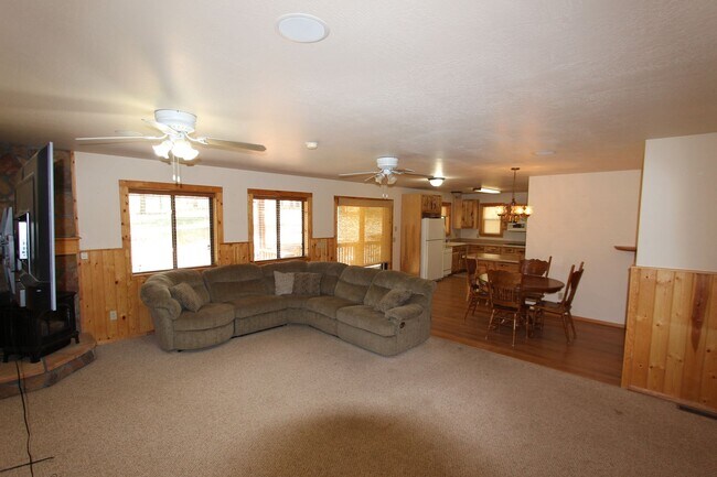 Building Photo - Peaceful Kachina Village Home | Backs National Forest + A/C