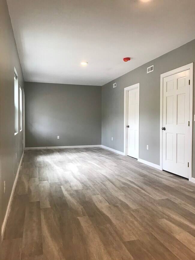 Living Room - 1246 West Ave