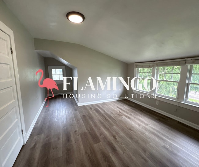 Building Photo - 1225 Seneca Dr