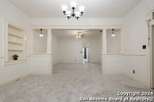Building Photo - 142 W San Antonio St