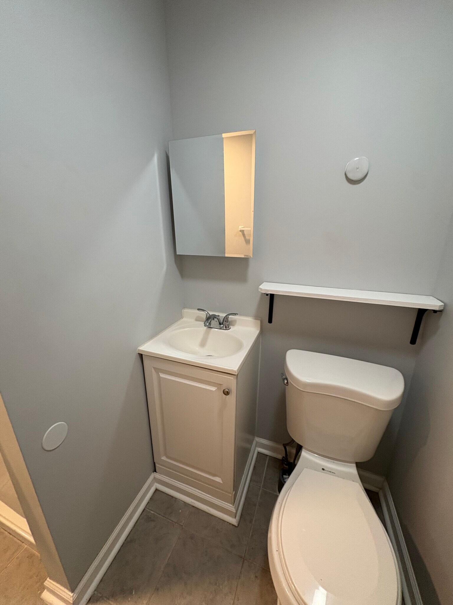 Bathroom - 424 W Washington St