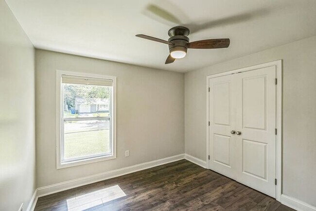 Building Photo - 4402 Cotuit Cir