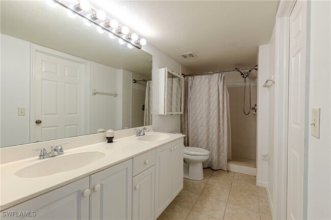 Building Photo - 26658 Little John Ct