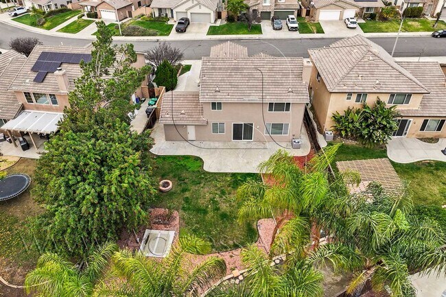 Building Photo - Inviting 4-Bed, 3-Bath Home In Sunny Winchester!