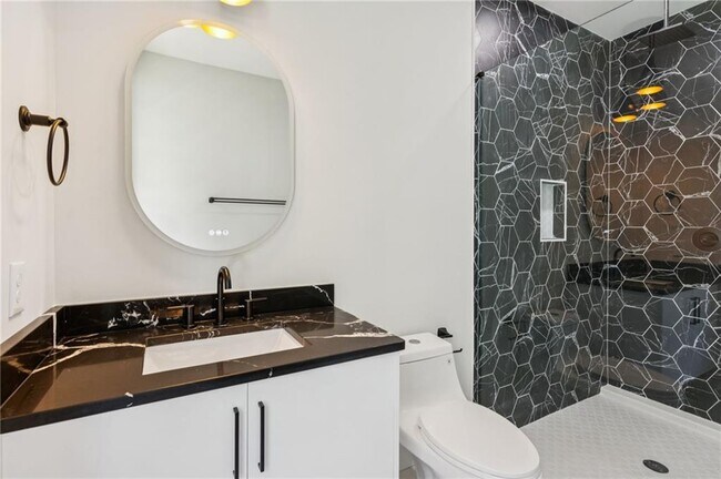 Building Photo - 115 Thome Dr