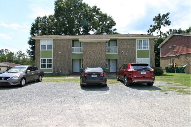 Building Photo - Valley Green Apartments