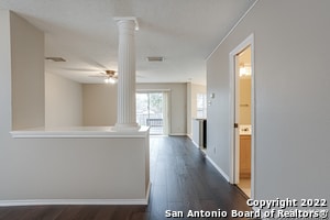 Building Photo - 22011 Oriole Hill Dr