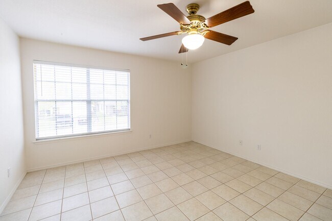 Building Photo - Gorgeous 4 bedroom, 3 bathrooms home in Pflugerville!!!