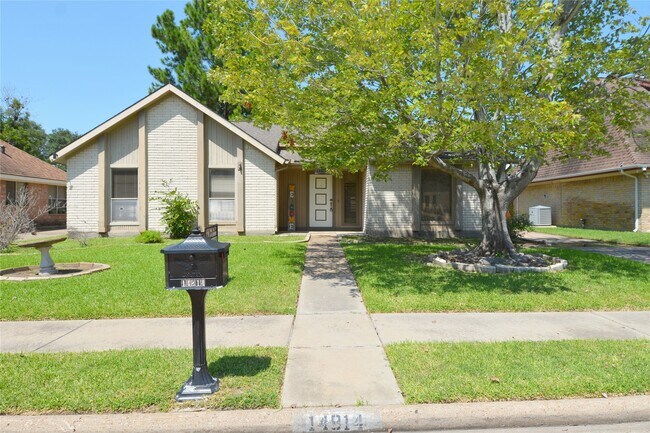 Primary Photo - 14814 Earlswood Dr