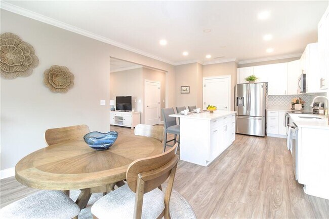 Building Photo - 2881 Monroe Hwy