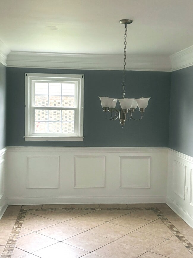 Building Photo - 82 Oliver Dr