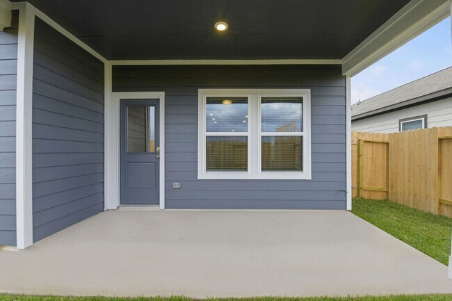 Building Photo - 4011 Ancient Honor Dr