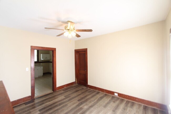 Building Photo - New On The Market!! Will not last long at this price. Better Hurry!!