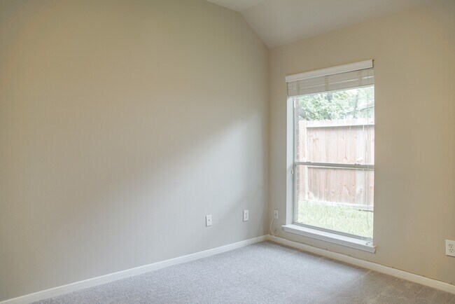 Building Photo - 91 N Willow Point Cir