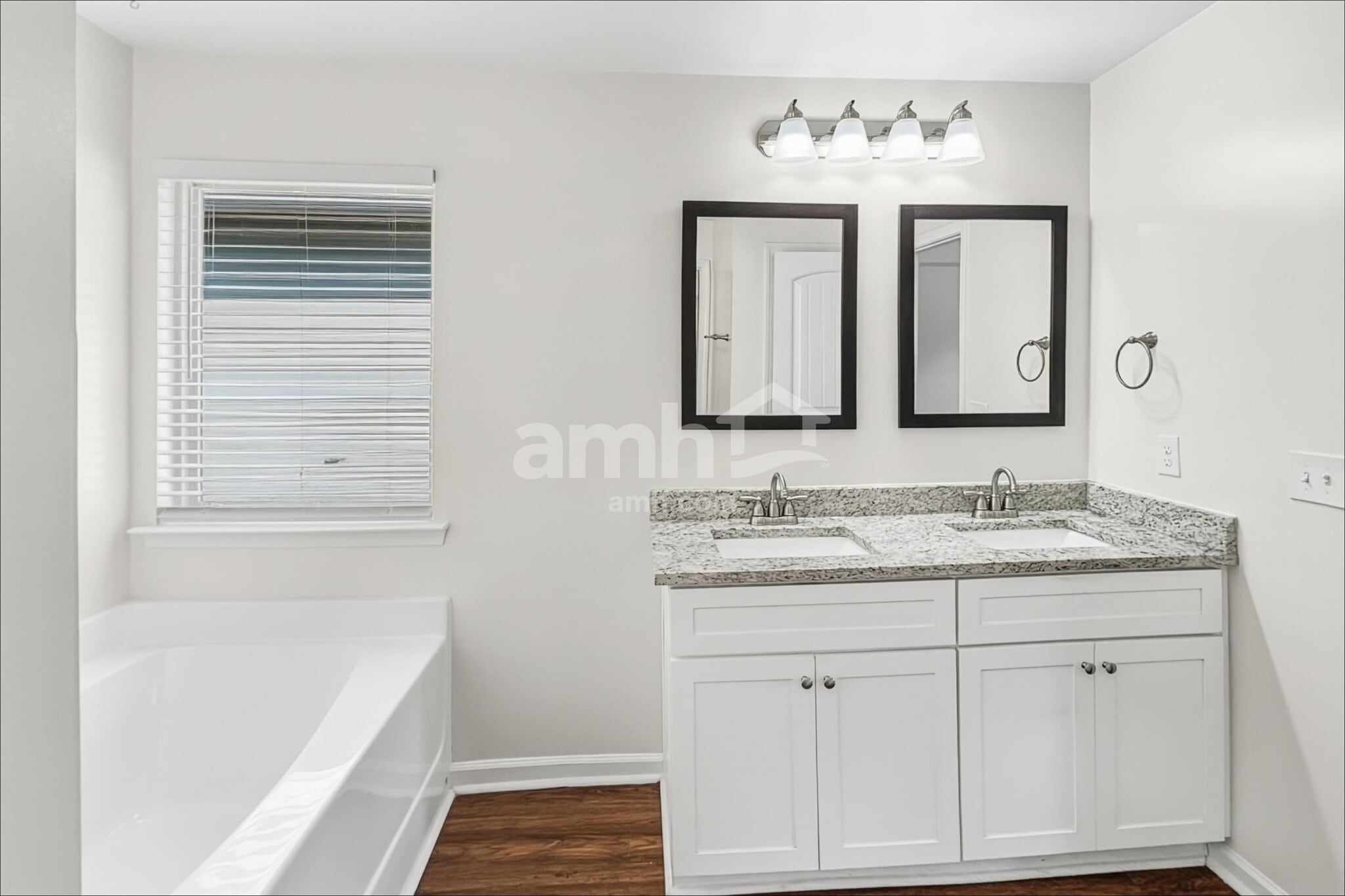 Building Photo - 343 Alcovy Way
