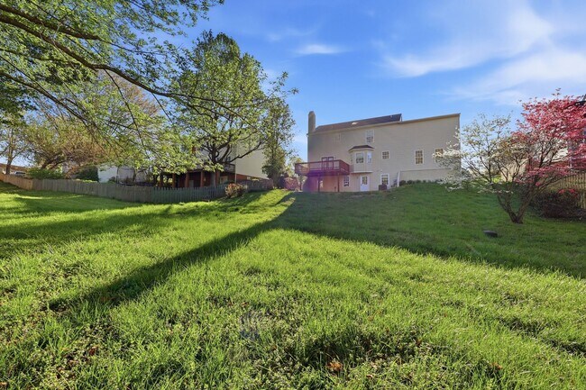 Building Photo - 1600 Old Brook Rd