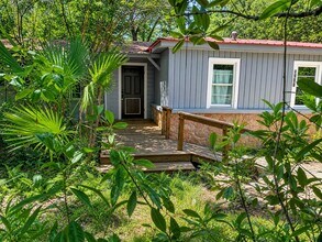 Building Photo - 5201 W Gate Hills Dr