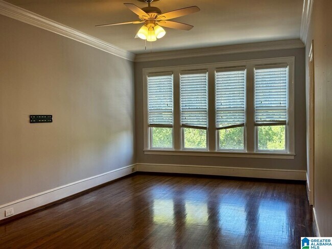 Building Photo - 3007 Highland Ave