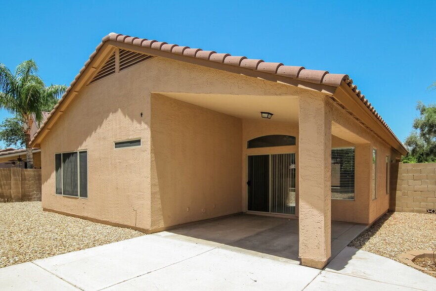 Building Photo - 3295 E San Angelo Ave