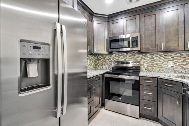 Building Photo - 15B Andover Ct