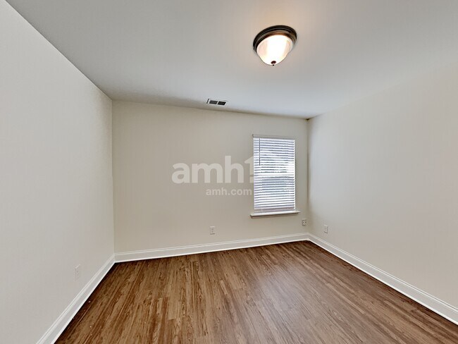 Building Photo - 179 Makenna Dr