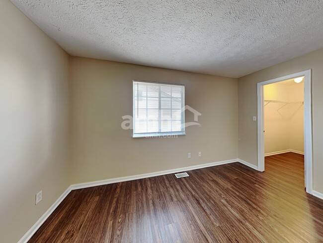 Building Photo - 1691 Roosevelt Dr