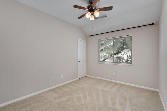 Building Photo - 1404 Hunter Ace Way