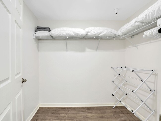 Building Photo - Stylish Seasonal Condo Rental in the Heart of Naples – 3BR Condo in Botanical Place!