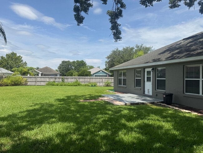 Building Photo - Central Lakeland 3bedroom 2 bath!