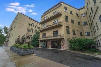 Building Photo - 75 Liberty Ave