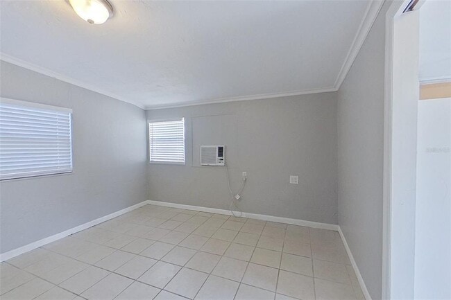 Building Photo - 5140 17th Ave N