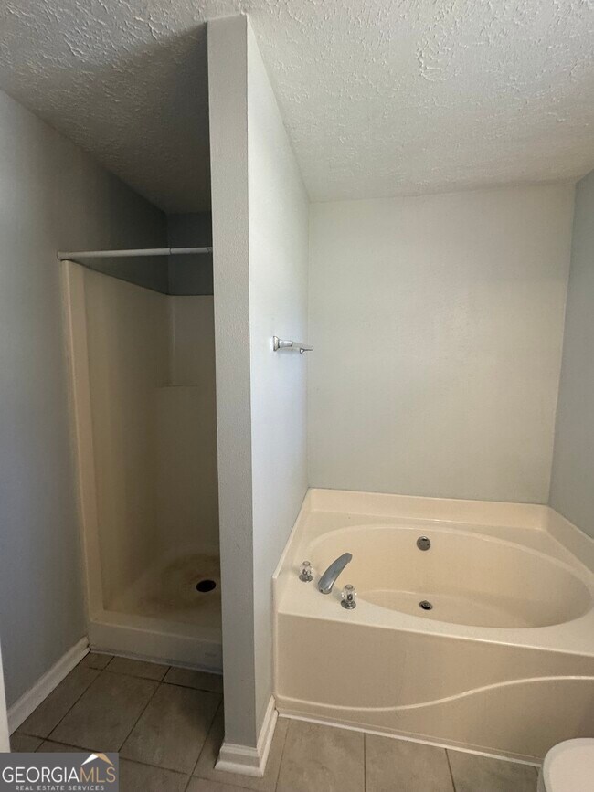 Building Photo - 1108 Patriot Cir